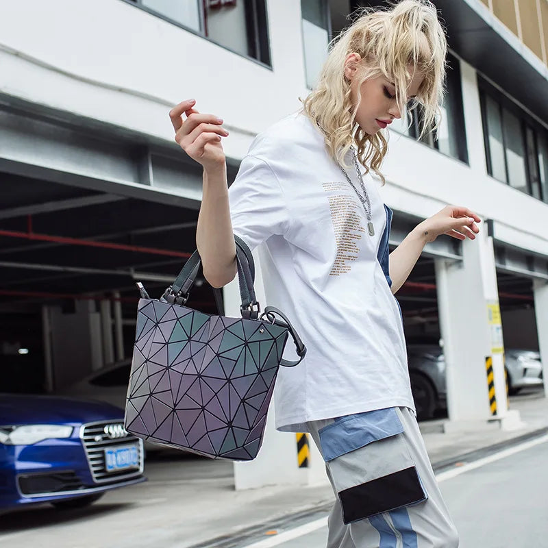 EDDY™ Kadın Luminous Yansıtıcı Bao Çanta - Geometrik Tote ve Katlanabilir Omuz Çantası